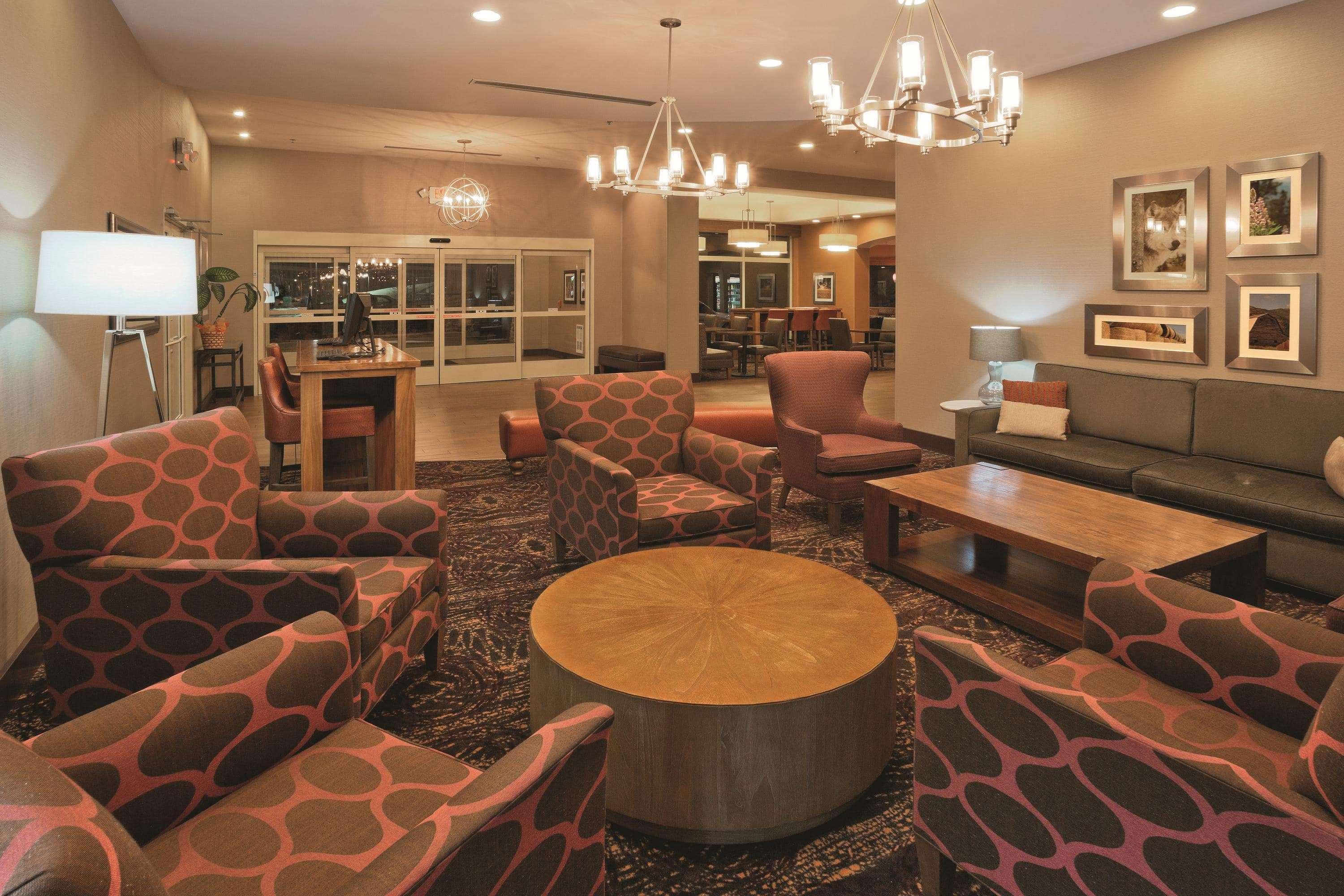 La Quinta By Wyndham Butte Hotel Exterior photo